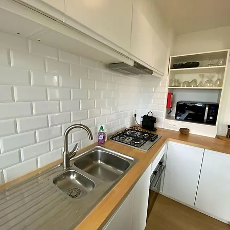 Cozy With A Top Location Apartament *