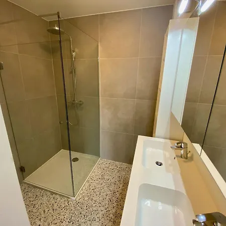 Cozy With A Top Location Apartament